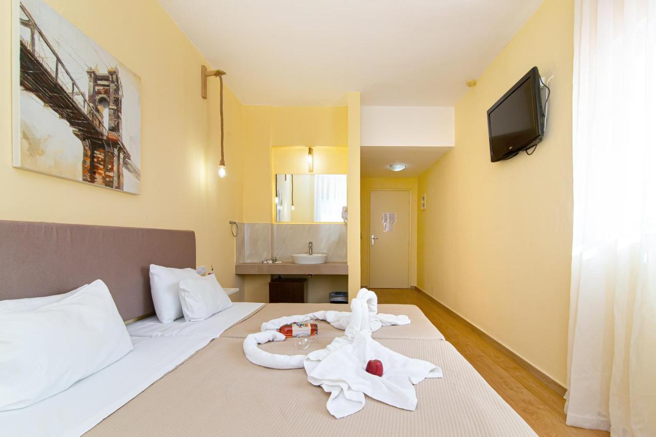 Triton Hotel Malia Exterior foto