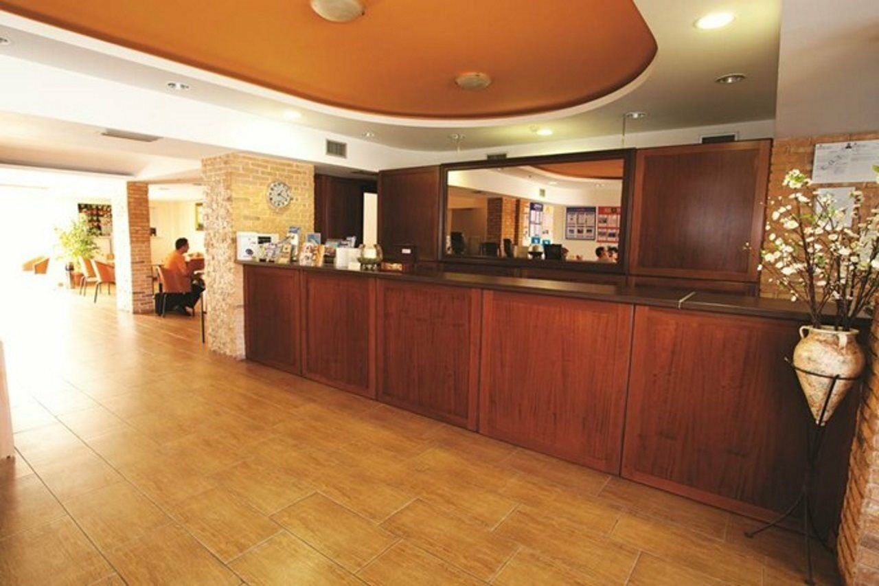 Triton Hotel Malia Exterior foto